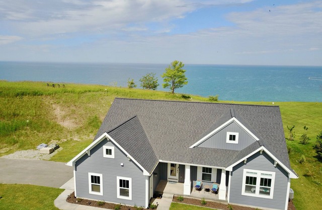 Stunning Brand New Lakefront Home on Lake Michigan w/ Hot Tub & 5 Bedrooms