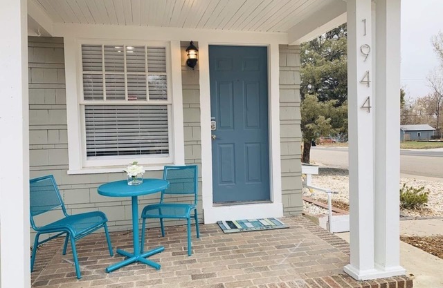 Stunning Bungalow Next to Unc - Free Cruiser Bikes!