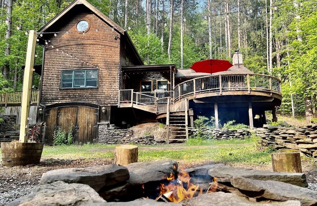 Stunning Catskills Cabin Hiking Lakes Views