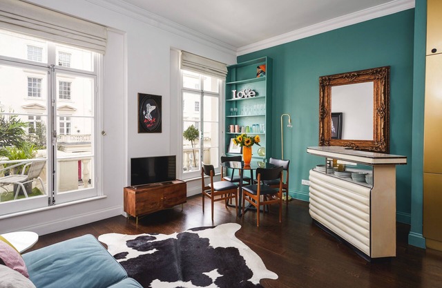 Stunning Central London Balcony Apartment
