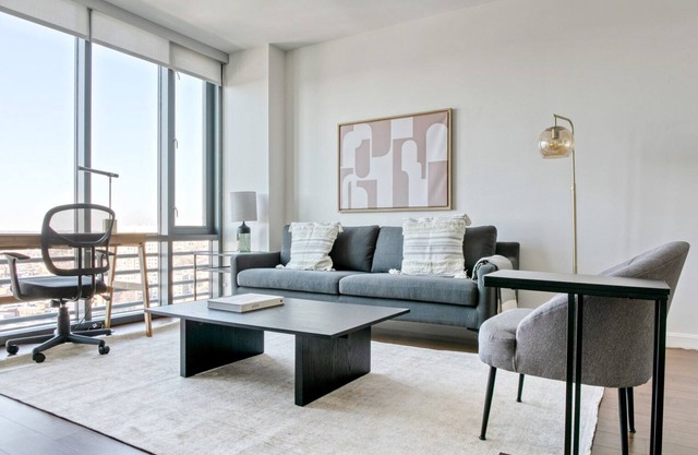 Stunning Central Square 1BR w/ Gym & W/D, by Blueground
