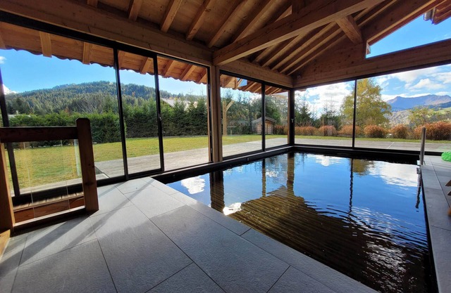 Wunderschönes Chalet mit Pool und Hammam, 50m von den Pisten entfernt