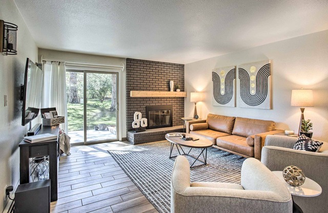 Stunning Condo By Trails, Nat'l Monument!