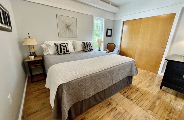 Stunning Condo in Downtown Empire