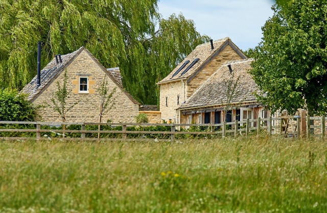 Stunning Cotswold Barns Sleeps 10 Near Bibury Ampneyfield Barns