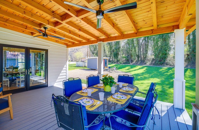 Stunning Damascus Vacation Rental w/ Fire Pit!