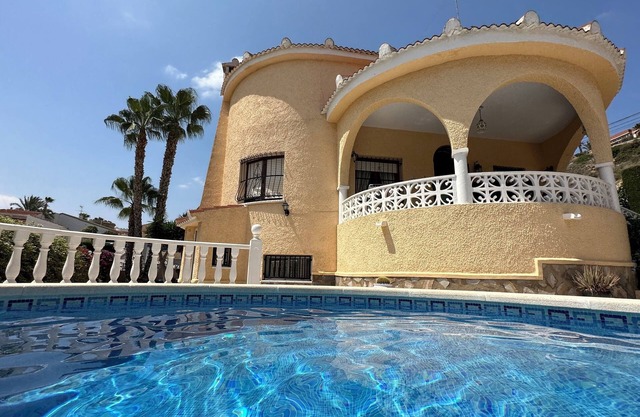 Tolle Villa mit Pool - nahe Golfplatz - super geeignet für Familien
