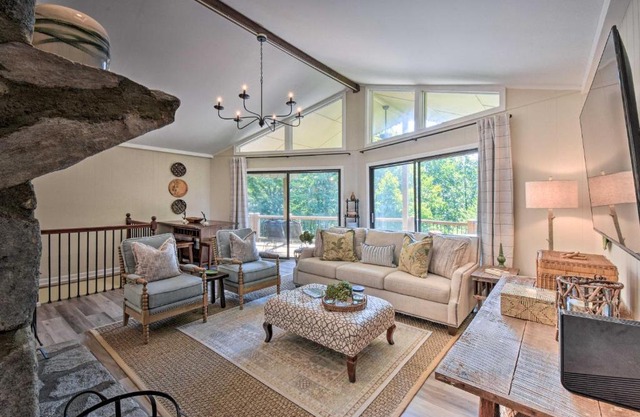 Stunning Dillard Home with Yard in Sky Valley!