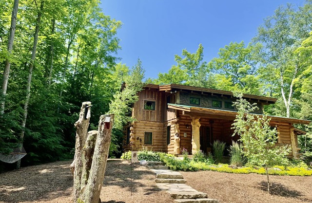 Atemberaubende Door County Hütte im Wald, Wi-Fi, Feuerstelle, Kamin, Spielzimmer