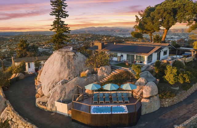 Stunning Dream Villa 360 Views of SD and Hot Tub