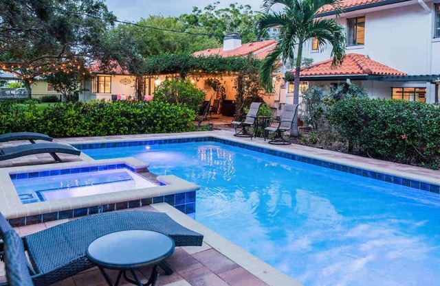 Stunning Family Retreat 4 Bedroom 3 Bathroom Pool Home with Huge Yard
