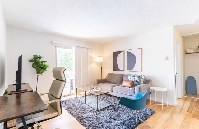 Stunning Fremont 1BR w/ Balcony & W/D, nr Stores & Park, by Blueground