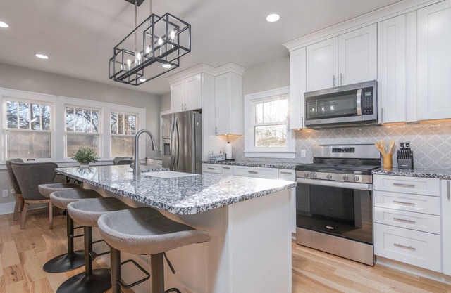 Stunning Freshly Remodeled Historic Home - Downtown Columbia!