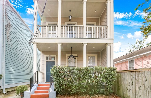 Stunning Greek Revival in Lower Garden District. Steps from Magazine St!