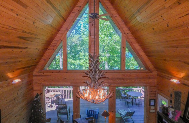 Miller Point Lakefront Home w / hermosas vistas del lago Greers Ferry!