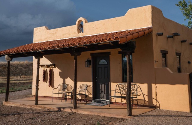 Stunning Guest Home in the Heart of Horse Country