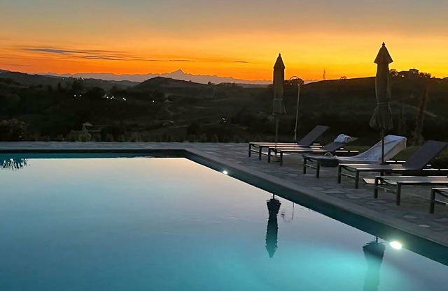 Stunning hilltop Villa and infinity pool in Nizza Monferrato