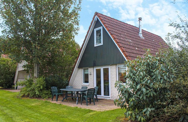 Stunning Home In Gramsbergen With Wifi