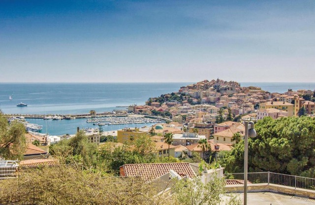 Stunning home in Molini IM with 3 Bedrooms and WiFi