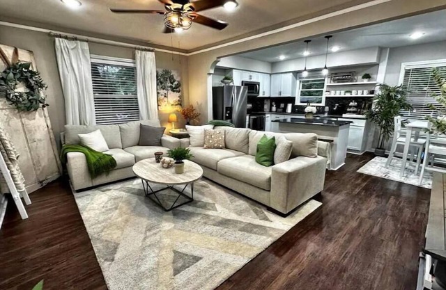 Stunning home in quiet neighborhood near Ft. Moore