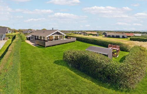 Stunning Home In Vinderup With Kitchen