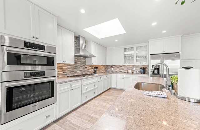 Stunning Home, King Beds, BBQ -Magic Mountain