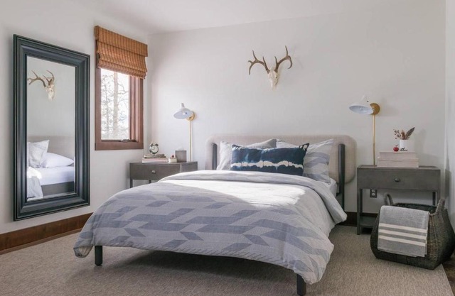 Stunning home, right on the Yellowstone River