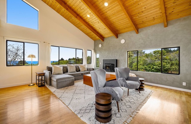 Stunning home with sweeping ocean views, private hot tub & outdoor living