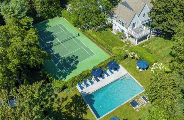 Atemberaubendes Haus: Tennis & Pool in Southampton Estate Abschnitt