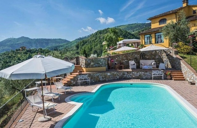 Villa in Serravalle Pistoiese mit 6 Schlafzimmern 14 Schlafplätzen