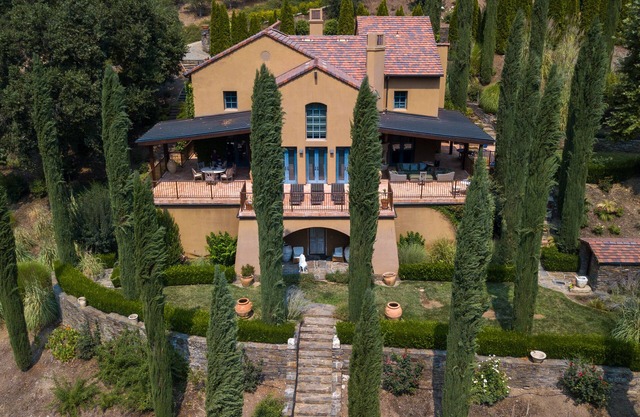 Stunning Italian Tuscan Villa, Sierra Foothills