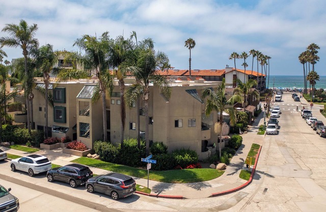 Stunning La Jolla Shores Condo - Walk to Beach