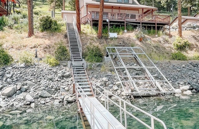 Stunning lake house with private dock