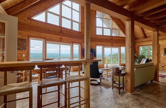 Stunning Lake Views Wine Country,