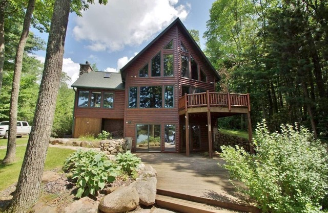 Atemberaubende Lakefront Home-Amazing 5.500 Morgen Lac Courte Oreilles Lake