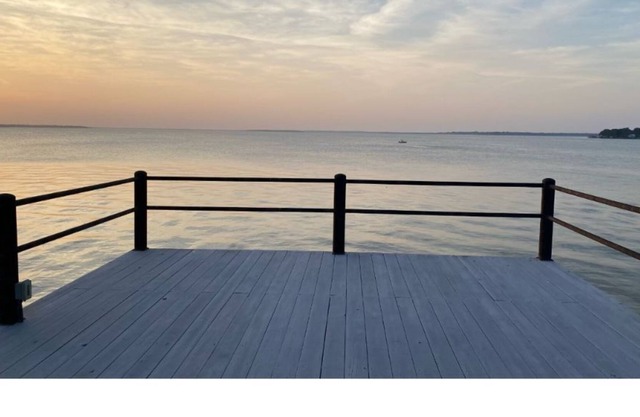 Stunning Lakeside Cottage w/ Private Dock on Beautiful Open Waterfront