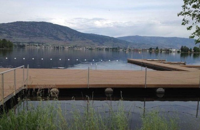 Stunning Lakeside Villa