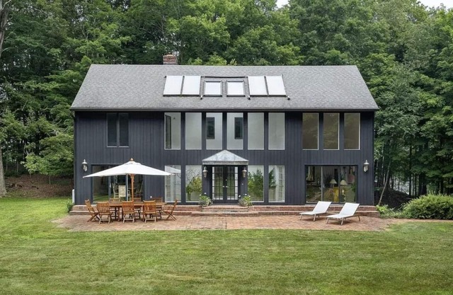 Stunning Light-Filled Contemporary Home on 7 Acres