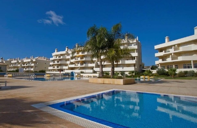 Stunning Luxury Apartment in Fabulous Location Close to Beaches - Vila Rosal CB