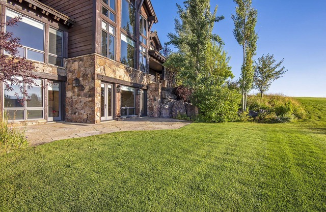 Stunning Luxury Home With Incredible Views