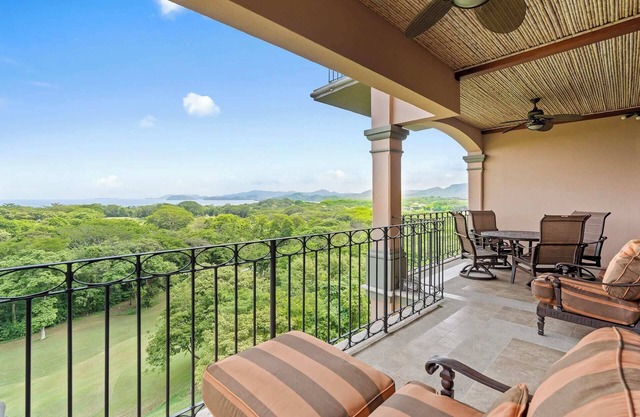 Sumptuous Luxury Ocean-View 3-BD Penthouse