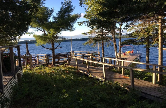 Atemberaubende Maine-Kabine auf Boyden See