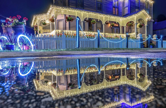 Stunning Mansion! Great for family gatherings. Hundreds of FIVE STAR Reviews.