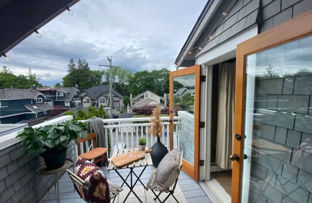 Stunning MCM Kitsilano Penthouse with Private Hot Tub!
