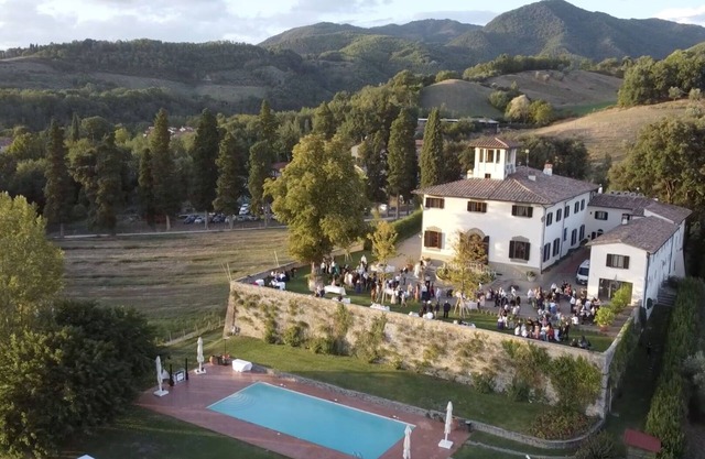 Villa in Molezzano mit 10 Schlafzimmern 30 Schlafplätzen