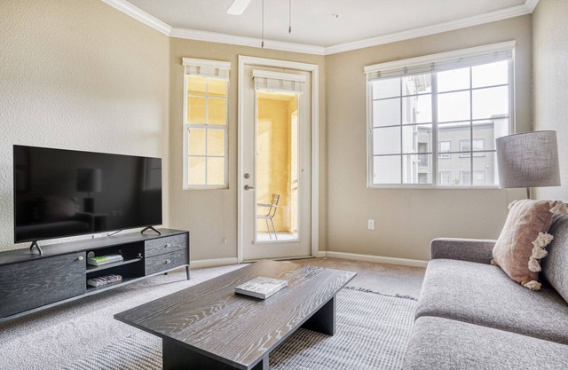 Stunning Milpitas 1BR w/ W/D, Parking & Gym, near highways, by Blueground