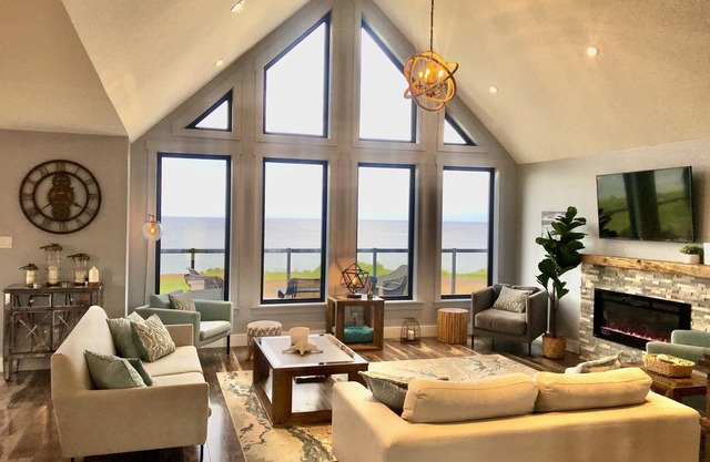 Atemberaubender Sonnenaufgangs- und Sonnenuntergangsblick auf das Meer und den Strand in einem neu erbauten Haus in Nova Scotia!