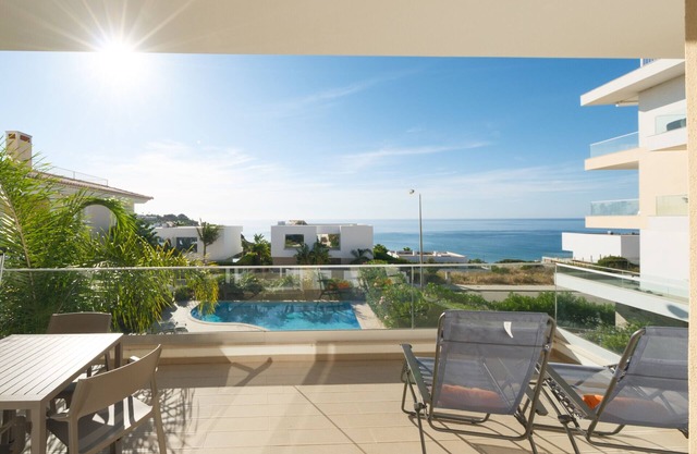 Apartment with free Wi-Fi | A/C | shared pool | near beach | sea view [RLAG72]