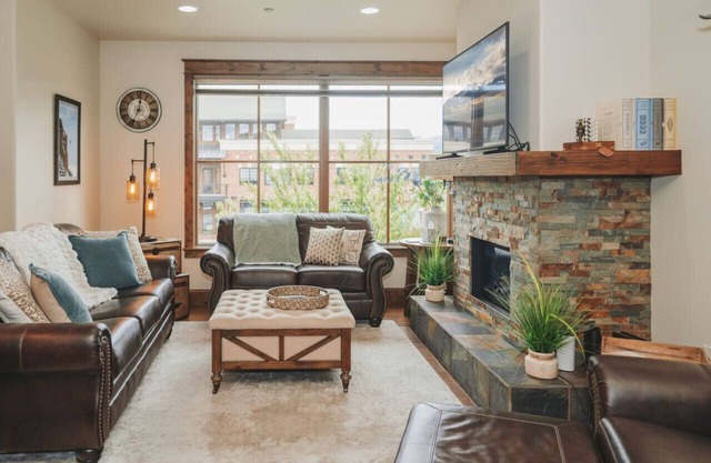 Stunning Modern Home in the Heart of Bozeman