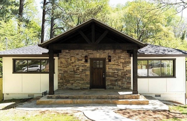 Stunning Modern Home Minutes from Downtown Atlanta